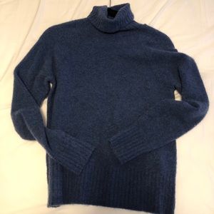 Club Monaco sweater